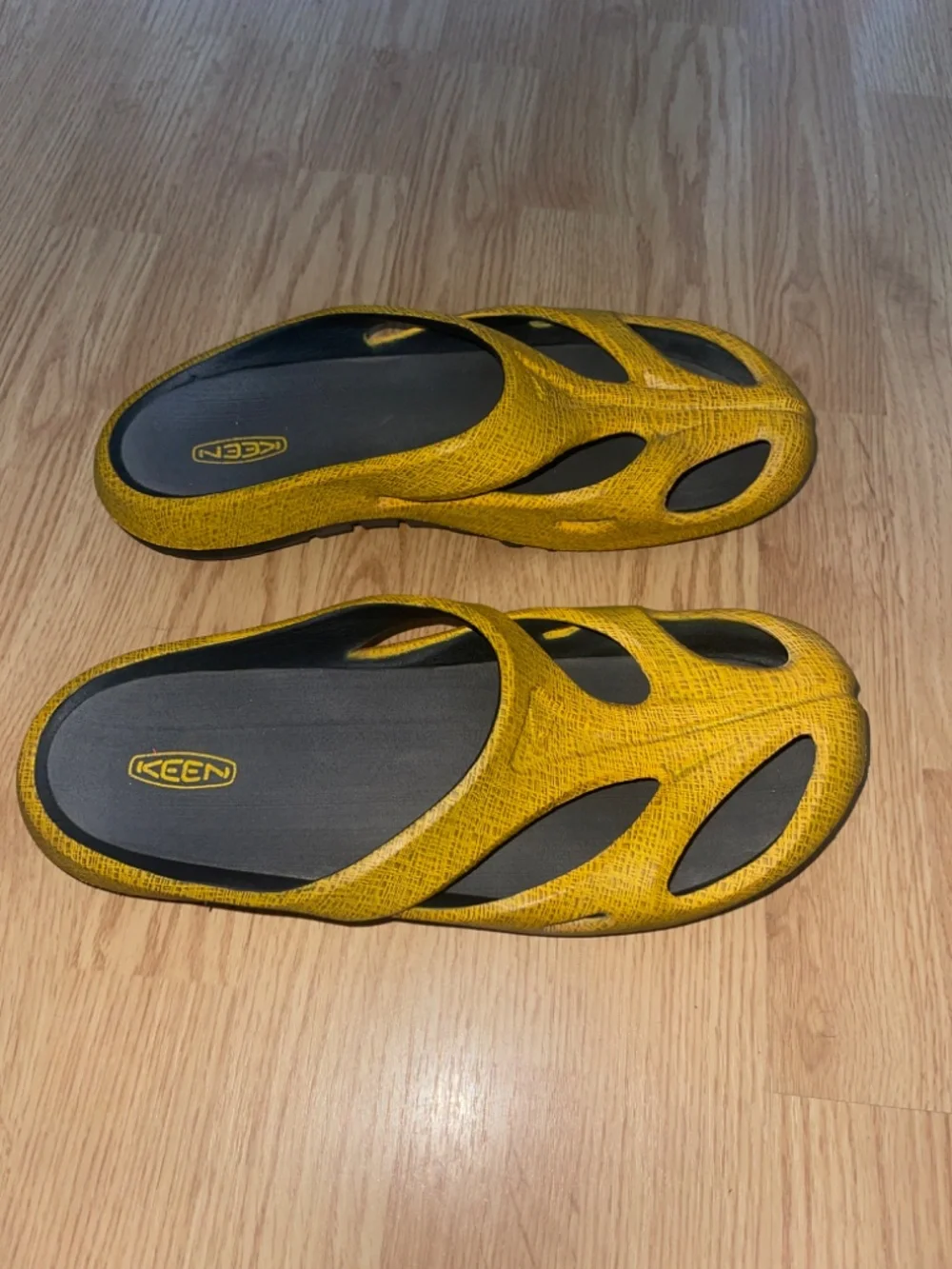 Keen Men’s Yellow Military Mule Clog Slide On Shoes Sandals Size 13